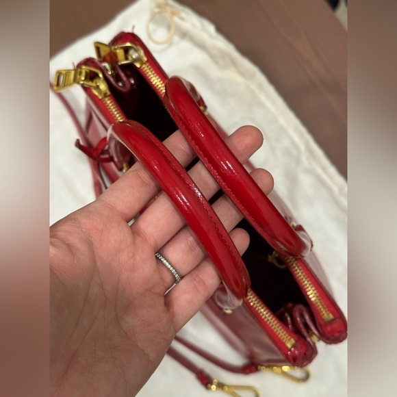 Prada Galleria Small – Red Saffiano Leather – Top Handle + Strap - Picture 5 of 9